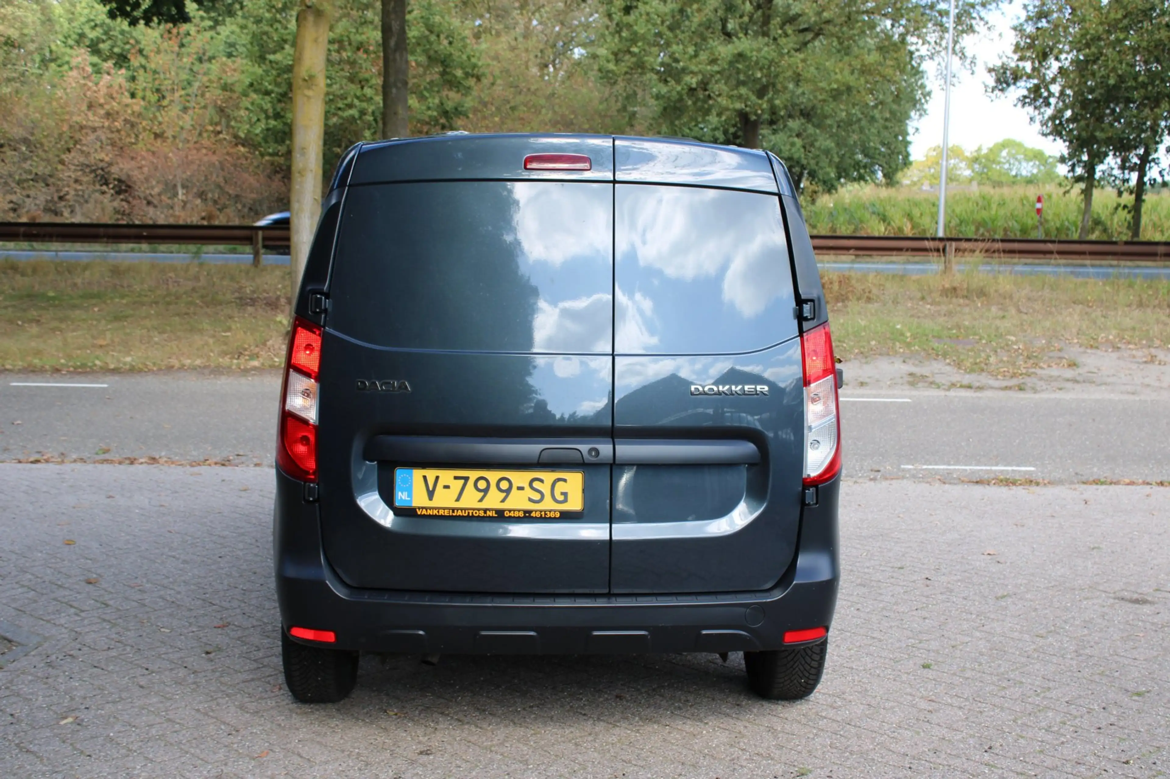 Dacia Dokker 1.6 MPI 100 Access — photo 7