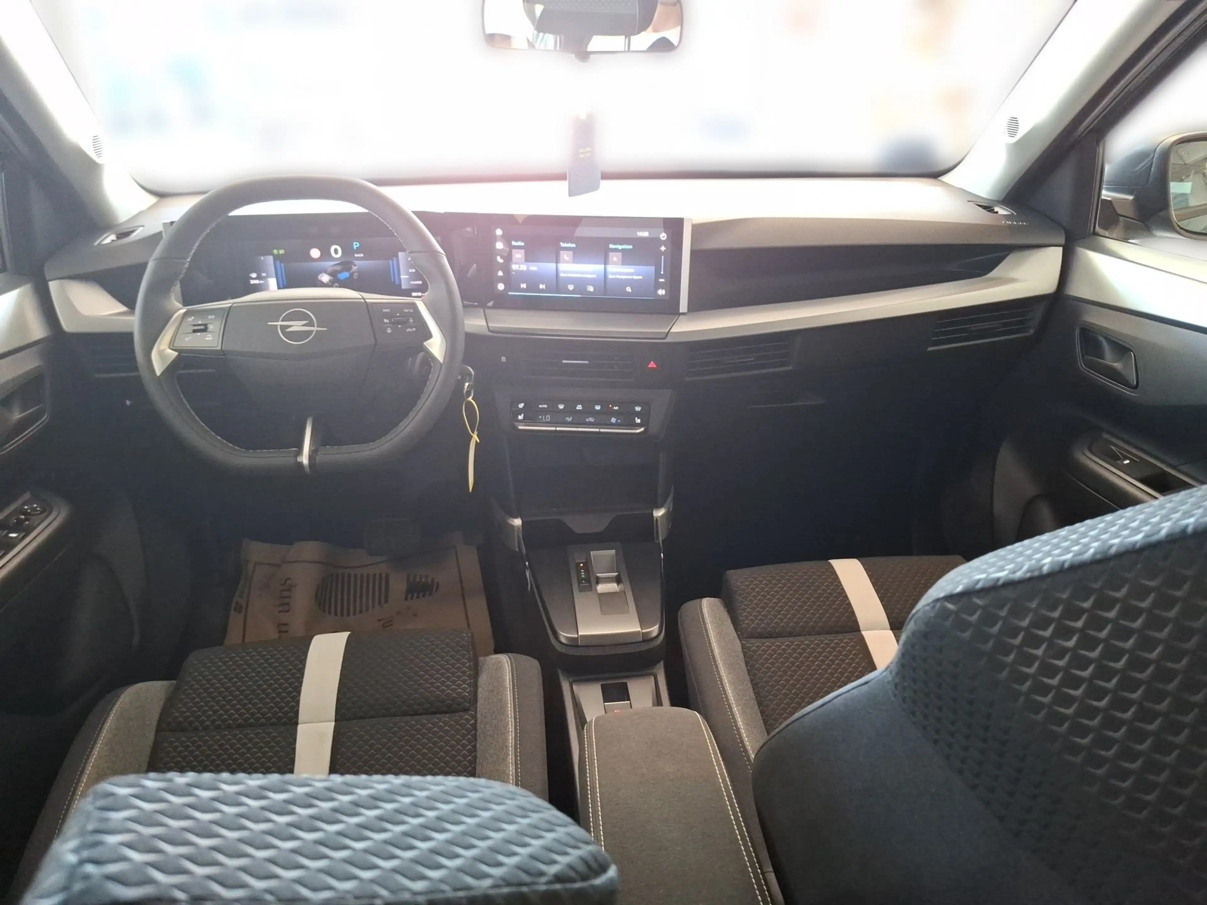 Opel Frontera 1.2 DI MHEV Edition Aut. — photo 13