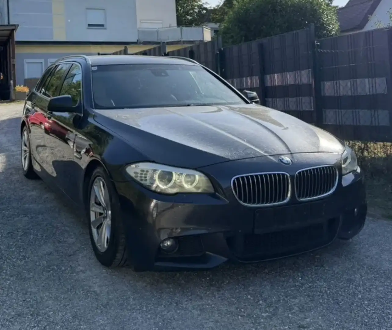 BMW 525 525d F11 6 Zylinder Schwarz - 1