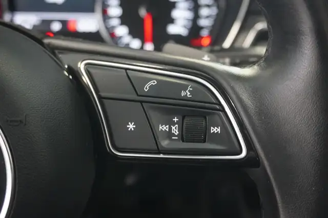 Audi A4 view 13