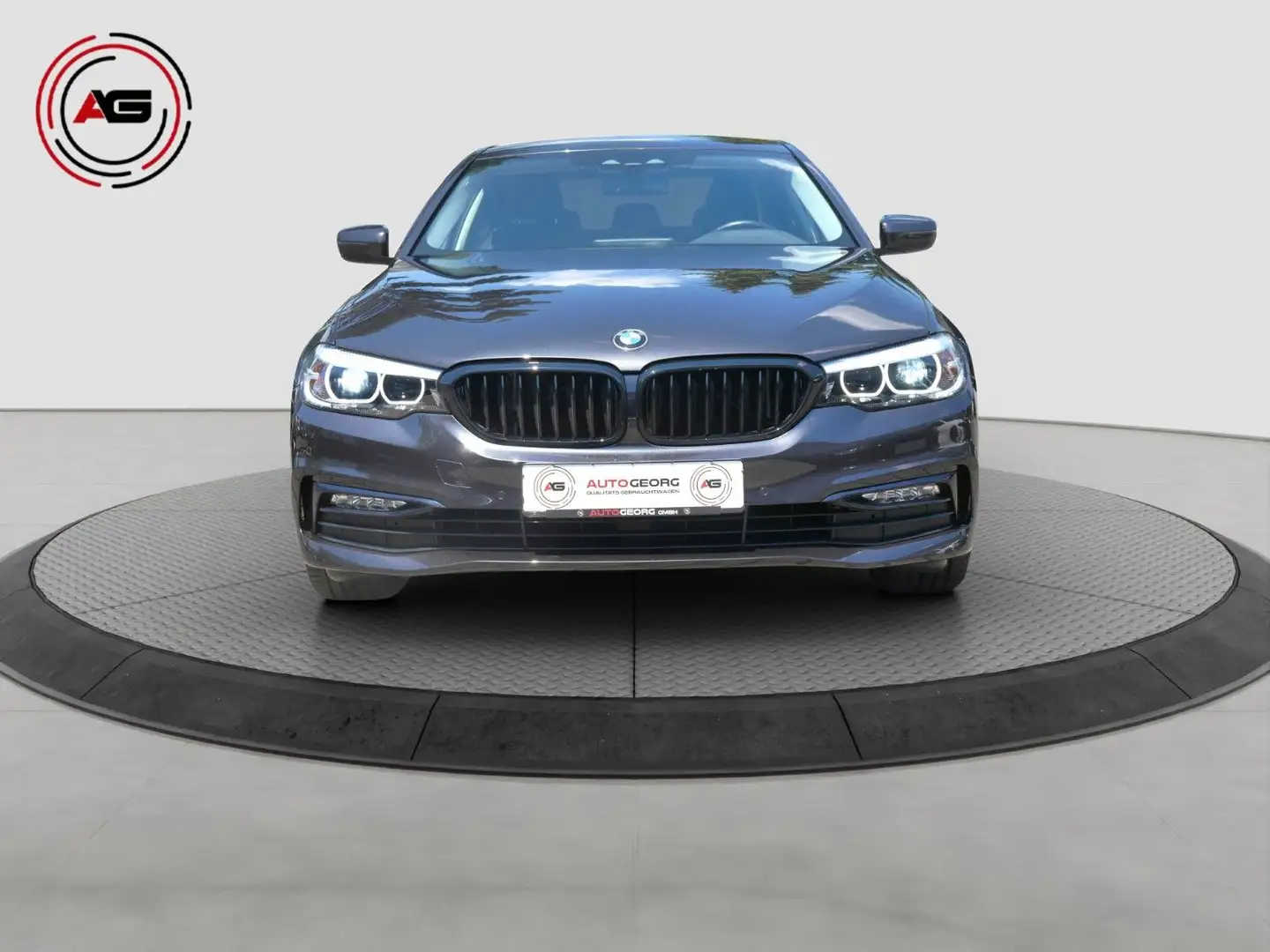 BMW 520 dA xDrive Sport Line KAMERA CARPLAY 18" AHK Gris - 2