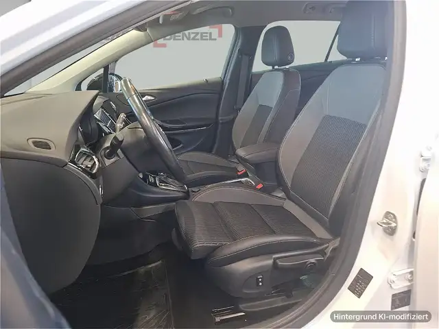 Opel Astra view 9