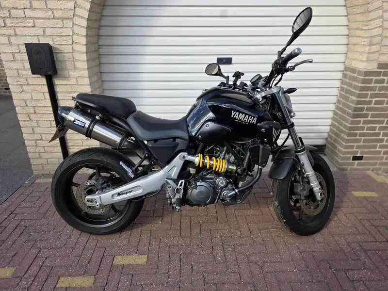 Yamaha MT-03 - foto 3