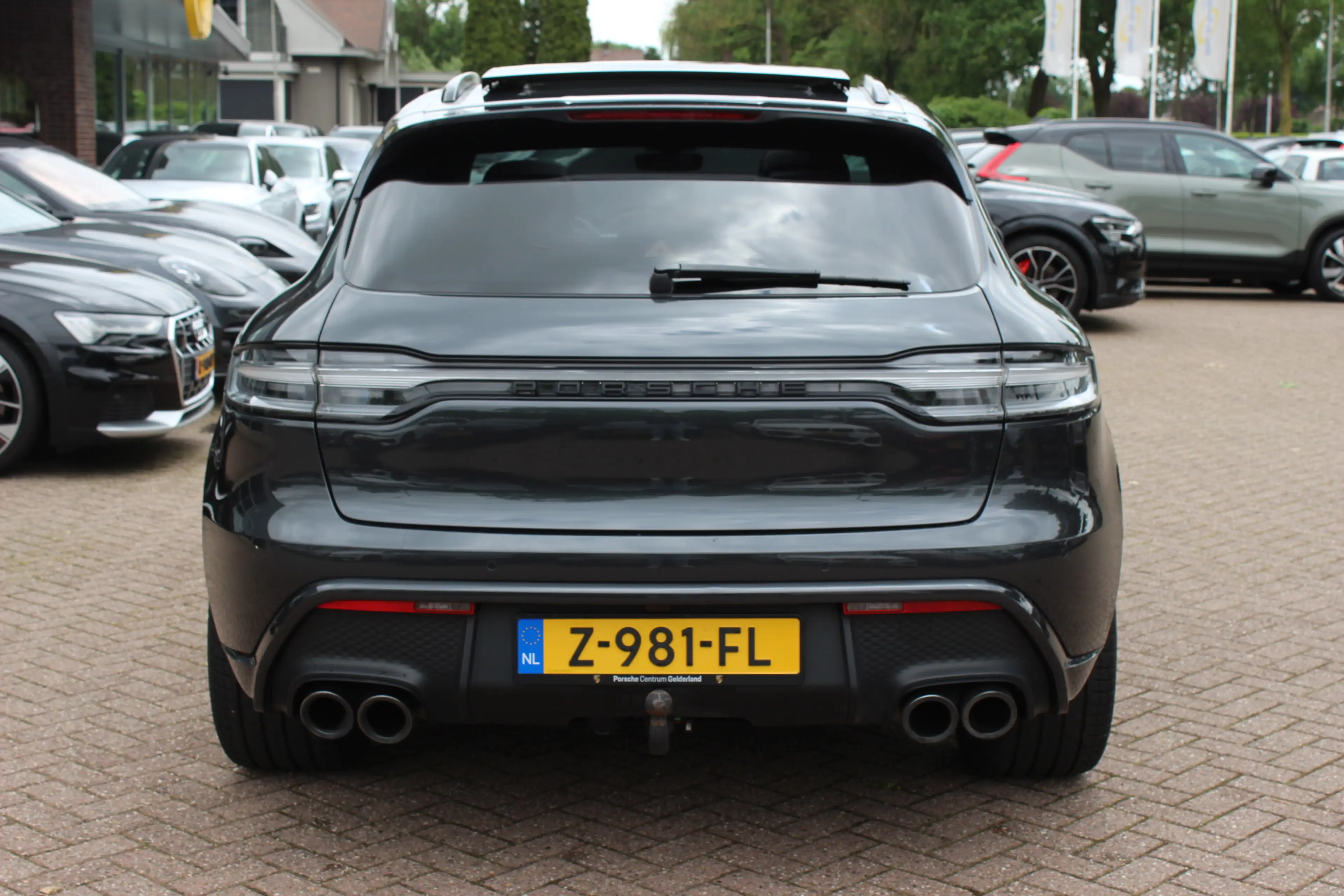Porsche Macan 2.0 T / Trekhaak / Panoramadak / Camera / Luchtver — photo 15