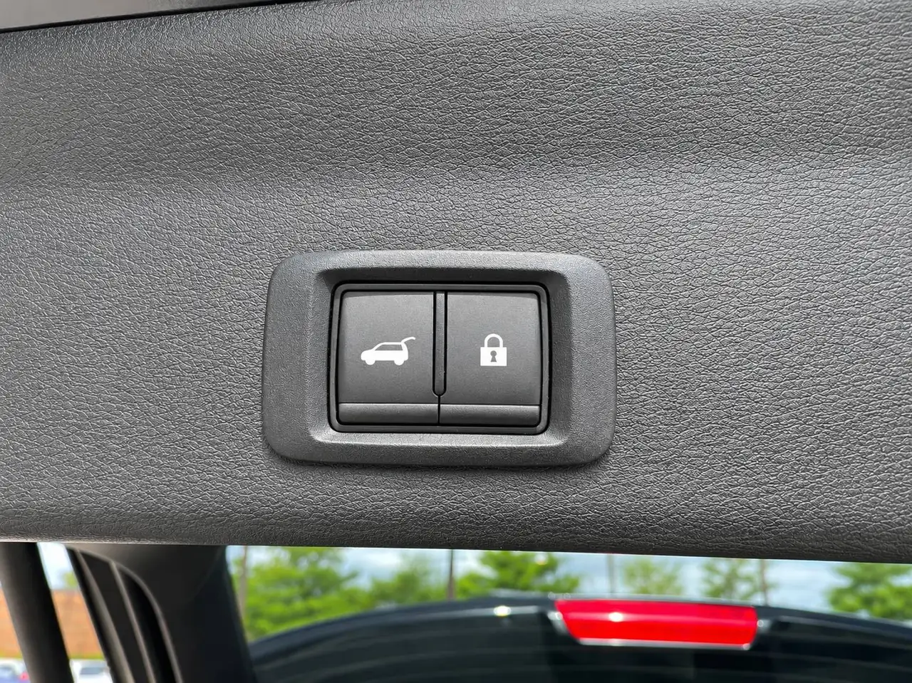 Mitsubishi Outlander photo Mitsubishi Outlander