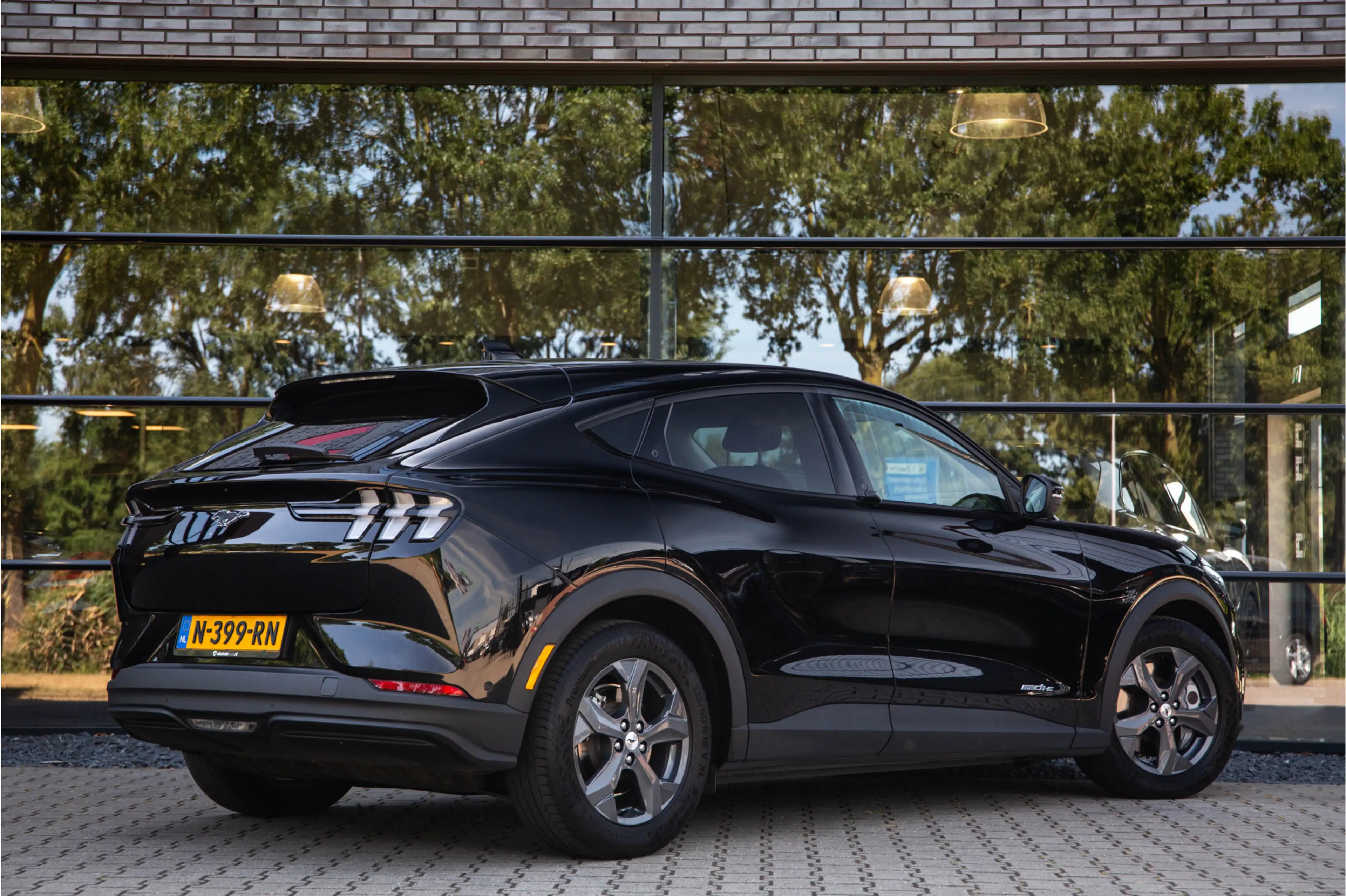 Ford Mustang Mach-E RWD 75 kWh , Stoel/stuurverwarming, Rondomzicht ca — photo 2