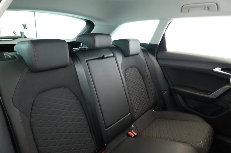 SEAT Leon Sportstourer 2.0 TDI DSG FR LED Nav Key Kam — photo 9