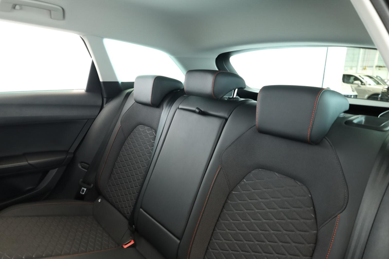 SEAT Leon Sportstourer 2.0 TDI DSG FR LED Nav Key Kam — photo 10