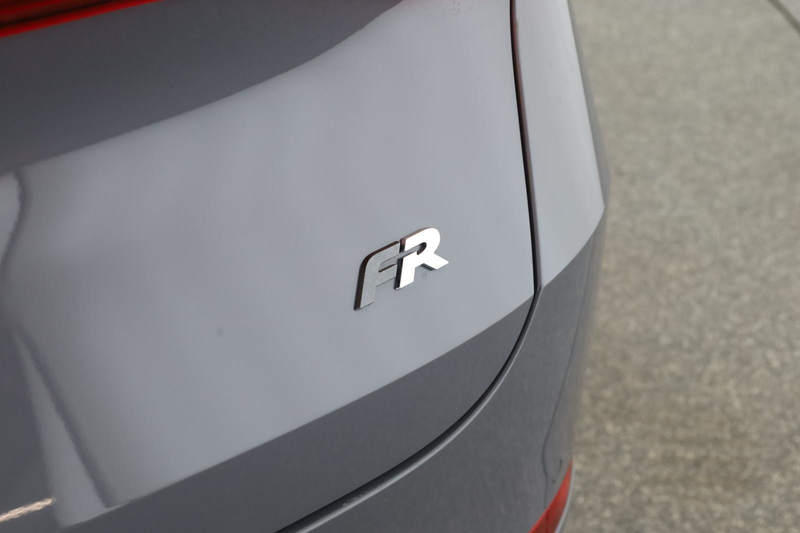SEAT Leon Sportstourer 2.0 TDI DSG FR LED Nav Key Kam — photo 7