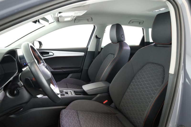SEAT Leon Sportstourer 2.0 TDI DSG FR LED Nav Key Kam — photo 11