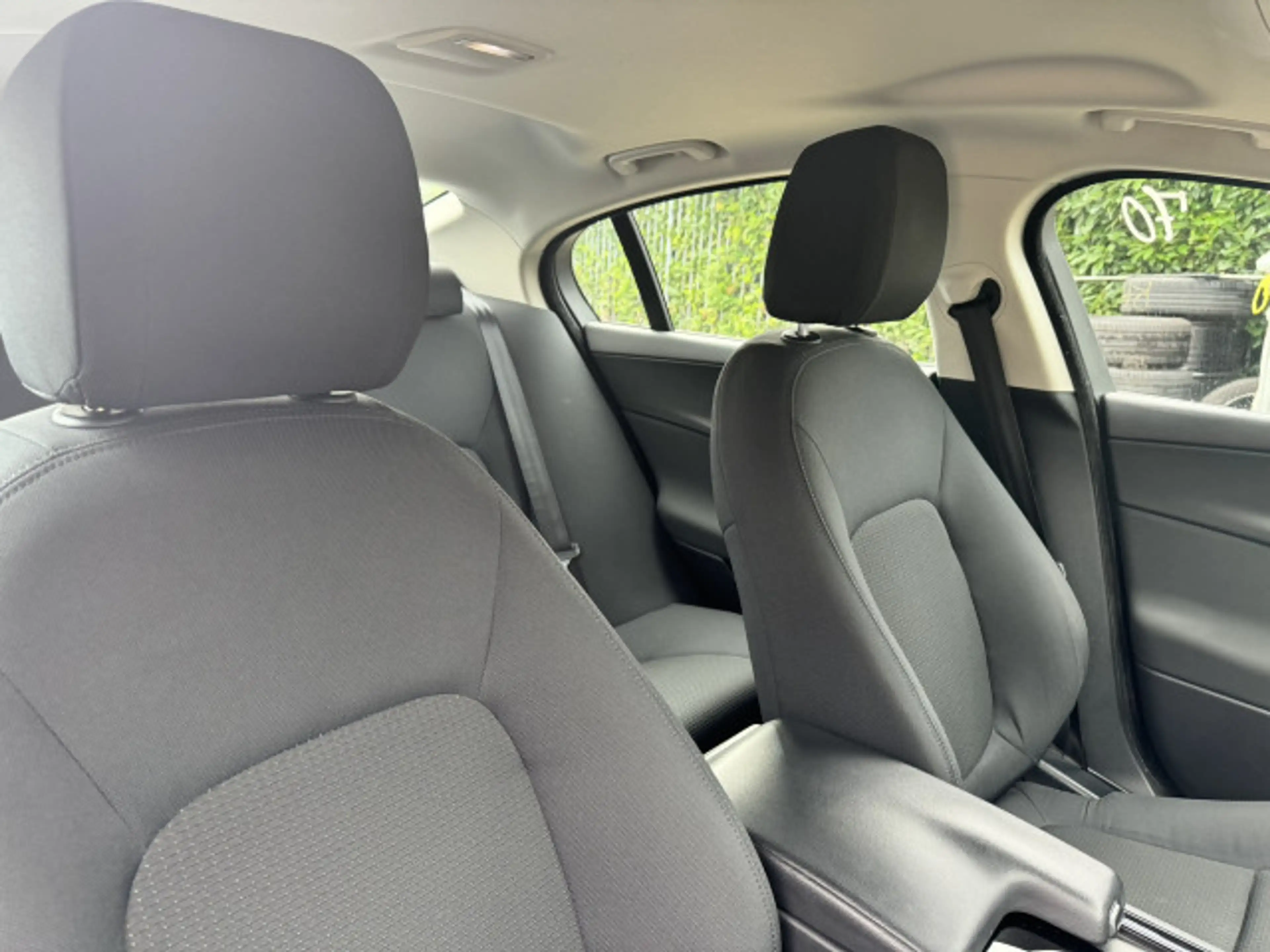 Jaguar XE 2.0 D Pure Automaat | Clima | Navi | Camera |  - G — photo 13