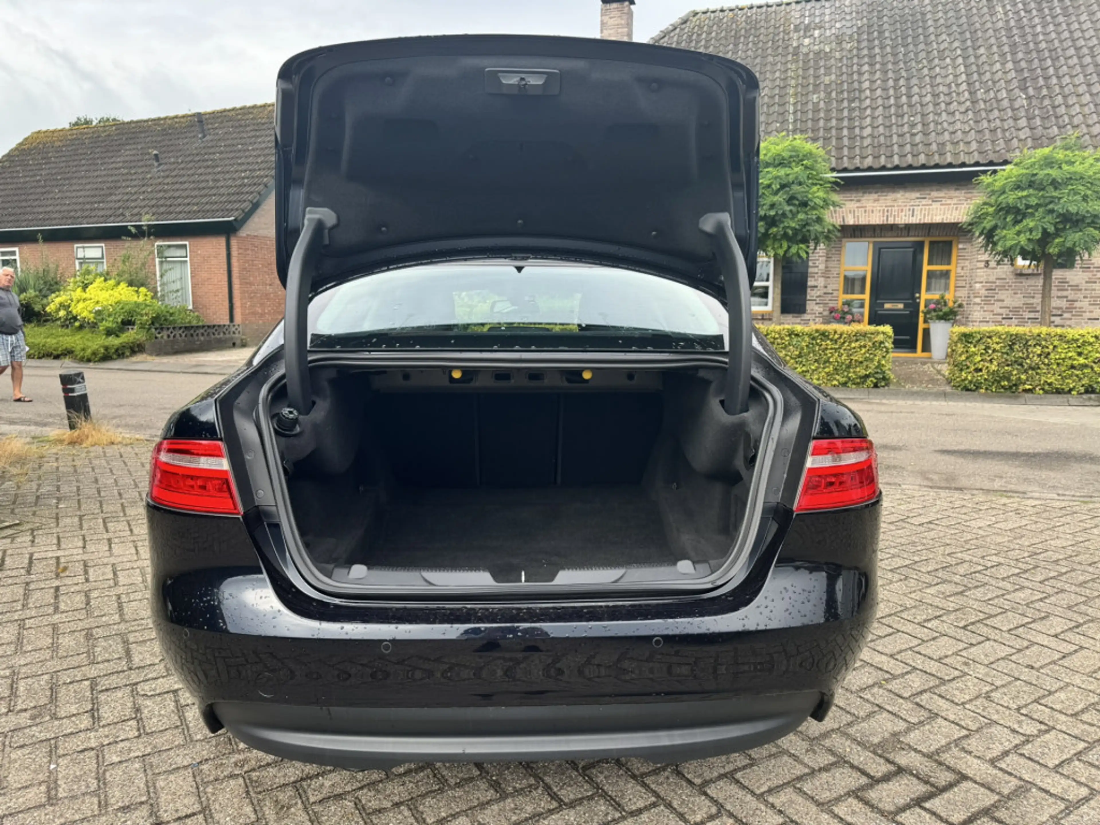 Jaguar XE 2.0 D Pure Automaat | Clima | Navi | Camera |  - G — photo 3