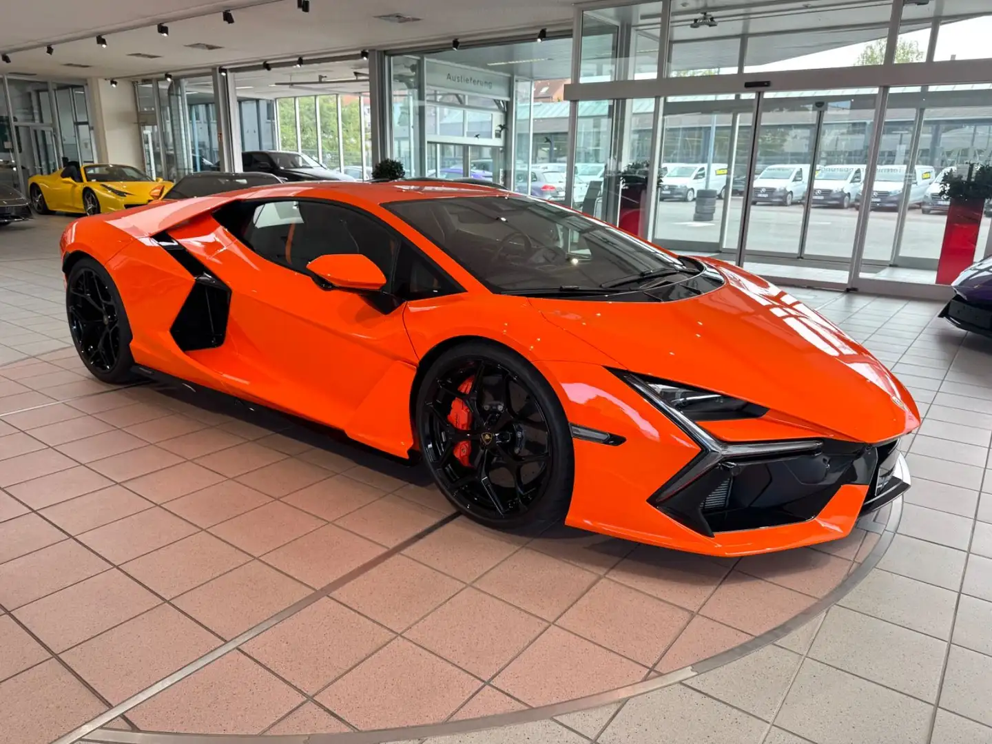 Lamborghini Revuelto Orange - 2