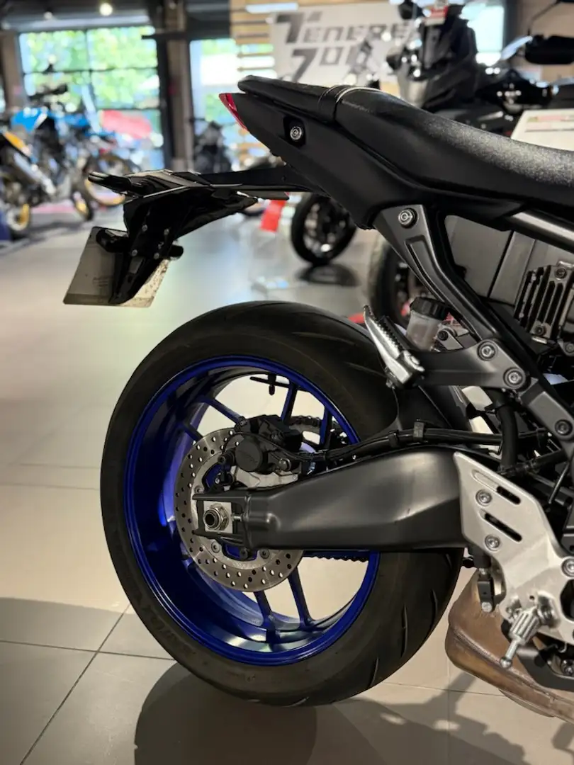 Yamaha MT-09 Bleu - 2