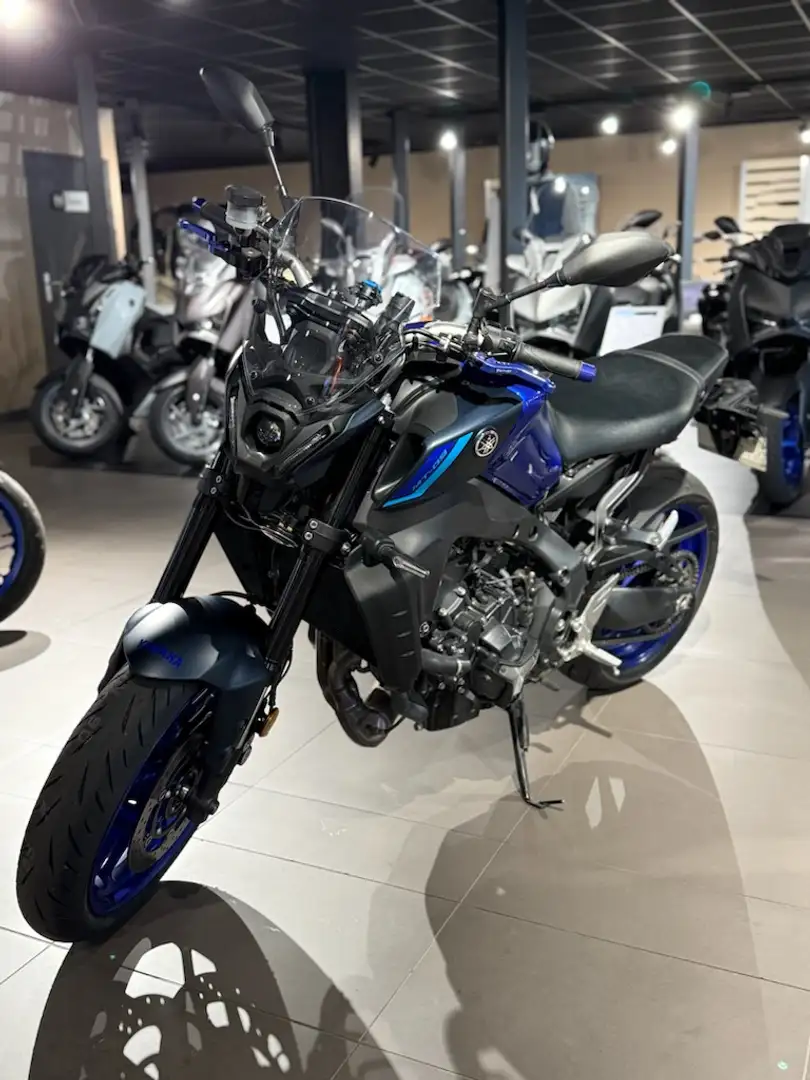 Yamaha MT-09 Bleu - 1