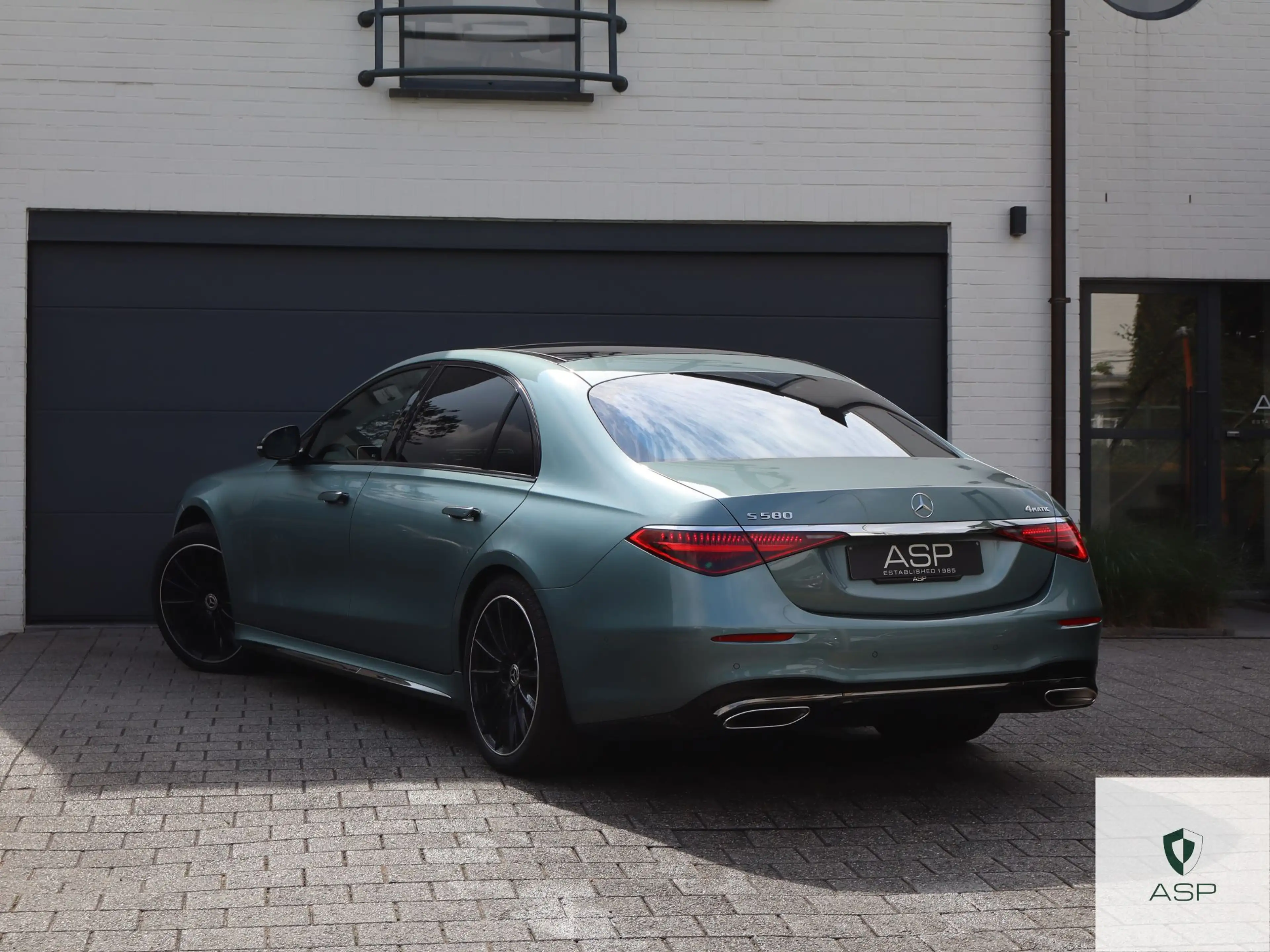 Mercedes-Benz S 580 Long 4-Matic | AMG Line | Nightpakket | Bumester | 2025 — photo 4