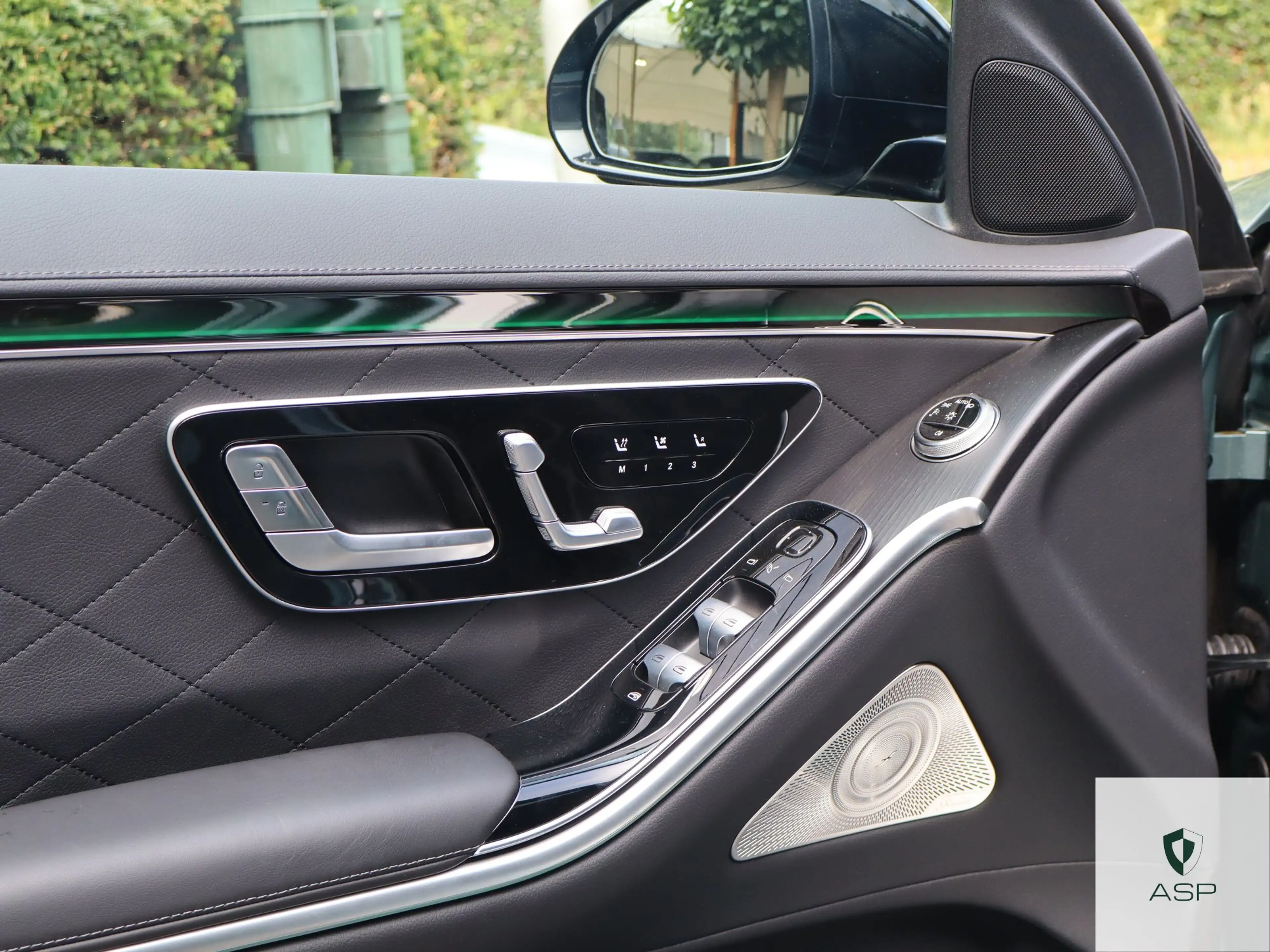 Mercedes-Benz S 580 Long 4-Matic | AMG Line | Nightpakket | Bumester | 2025 — photo 13