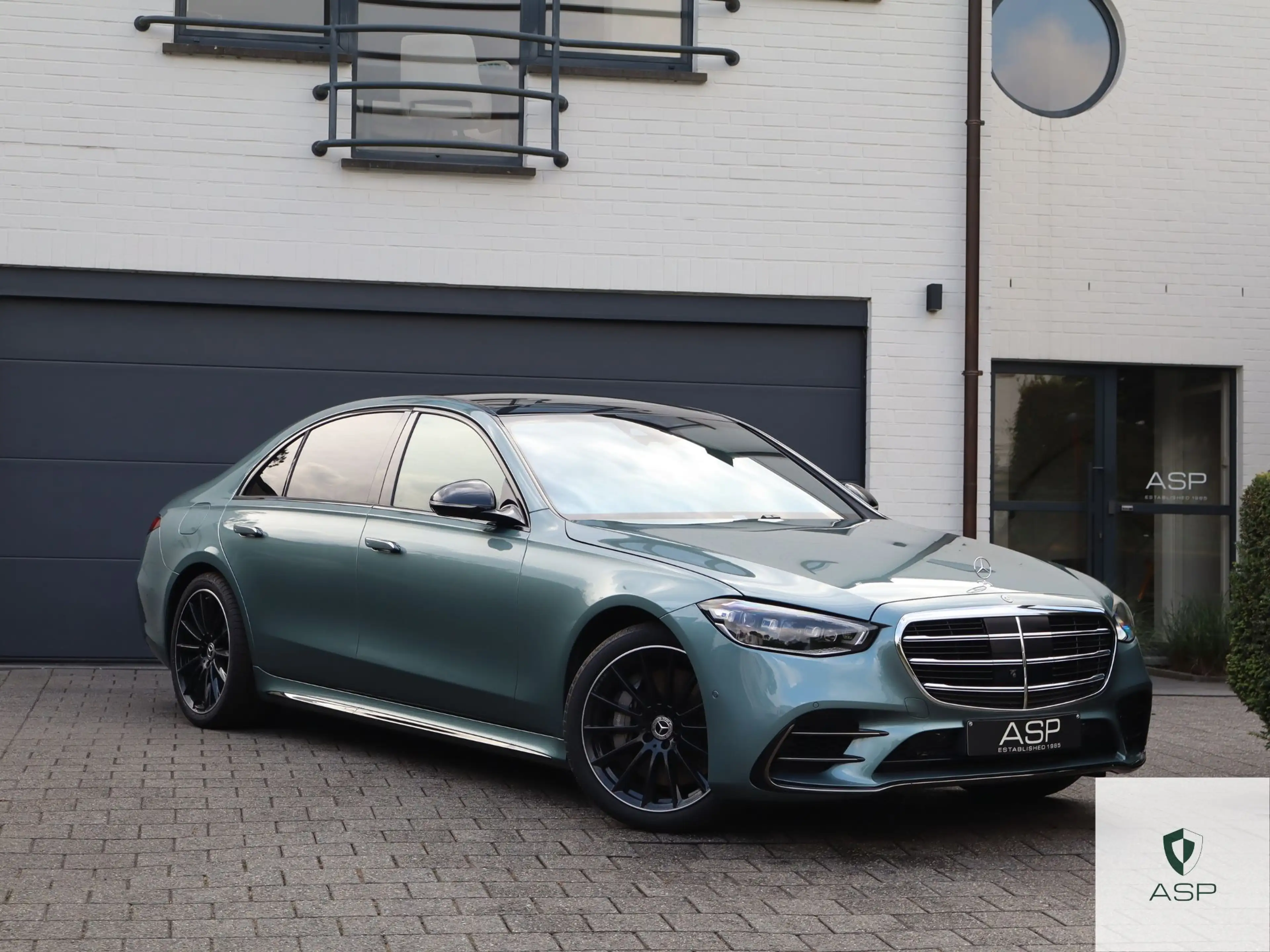 Mercedes-Benz S 580 Long 4-Matic | AMG Line | Nightpakket | Bumester | 2025 — photo 9