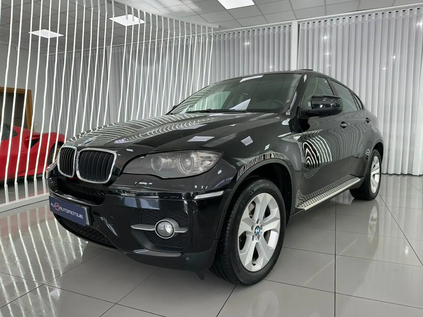 BMW X6 xDrive 35iA Noir - 1