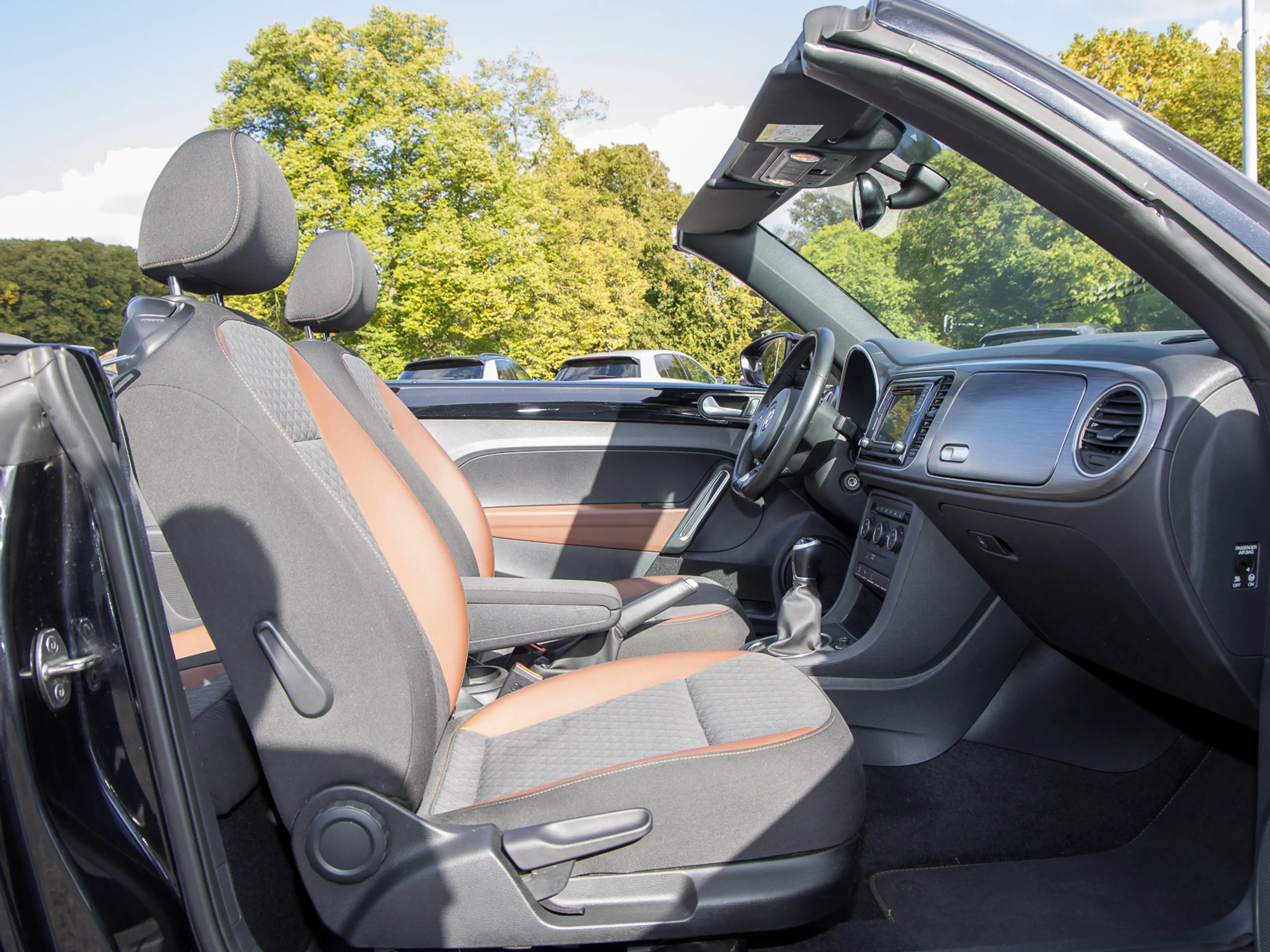 Volkswagen Beetle Cabriolet 1.4 TSI ALLSTAR NAVI XENON REARVIEW 18LM — photo 3