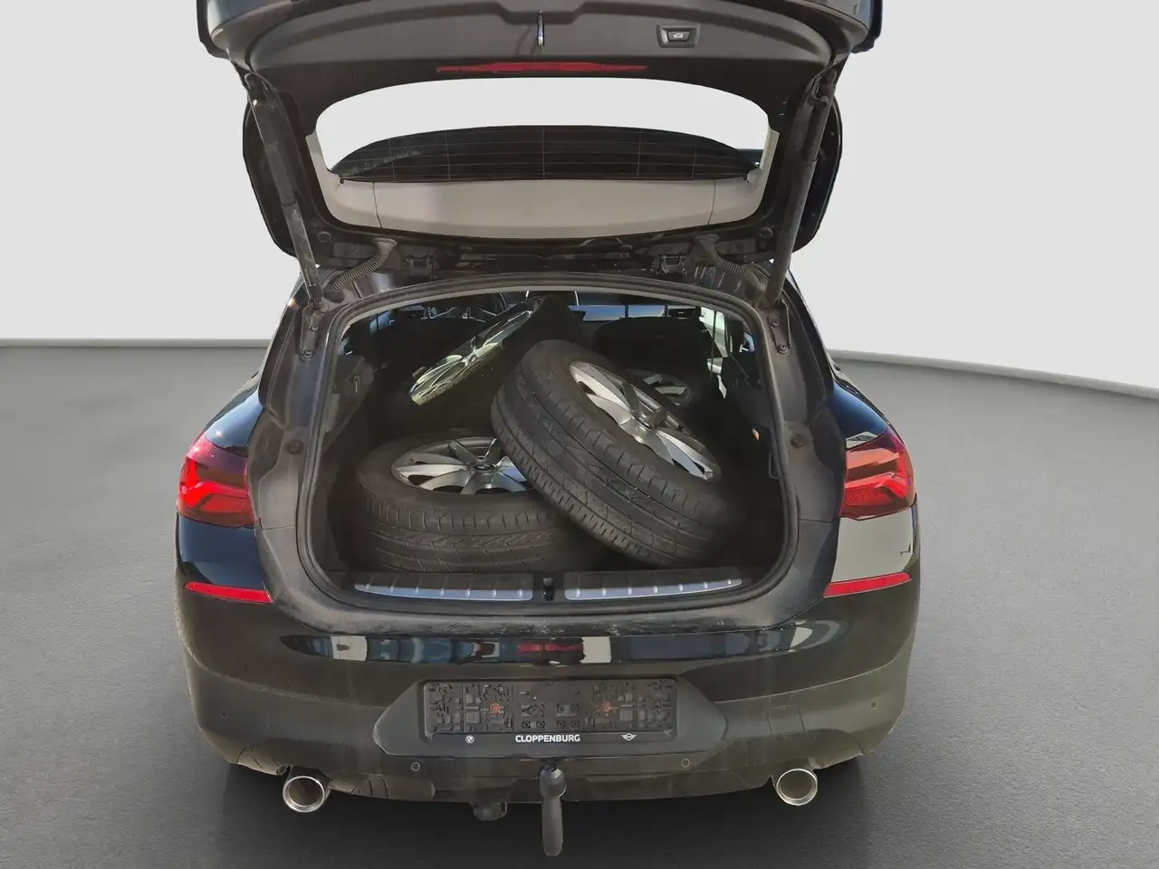 BMW X2 sDrive18d Advantage +nur an Händler/Export+ 9