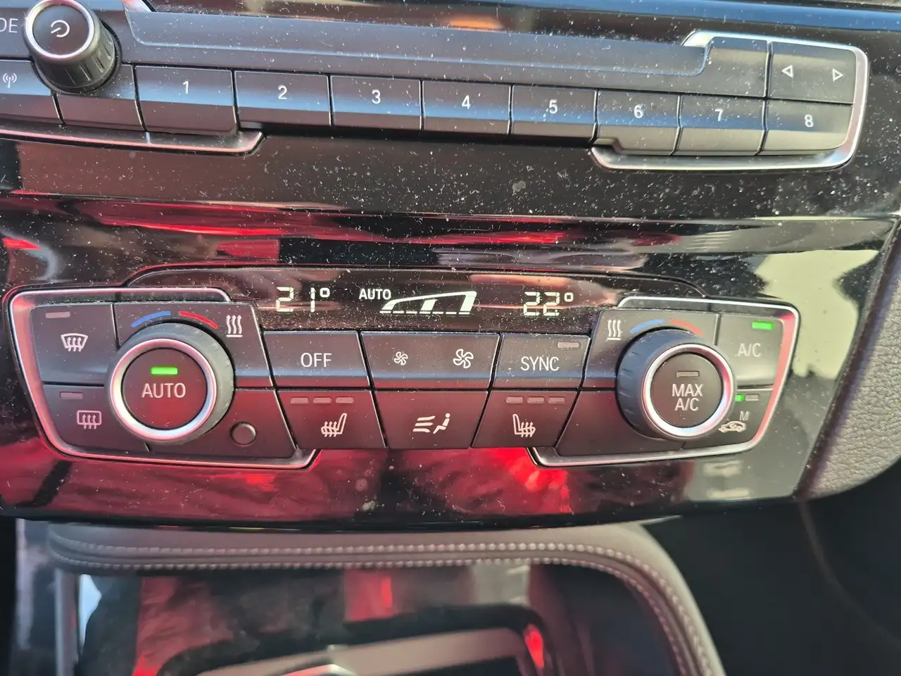 BMW X2 sDrive18d Advantage +nur an Händler/Export+ 12