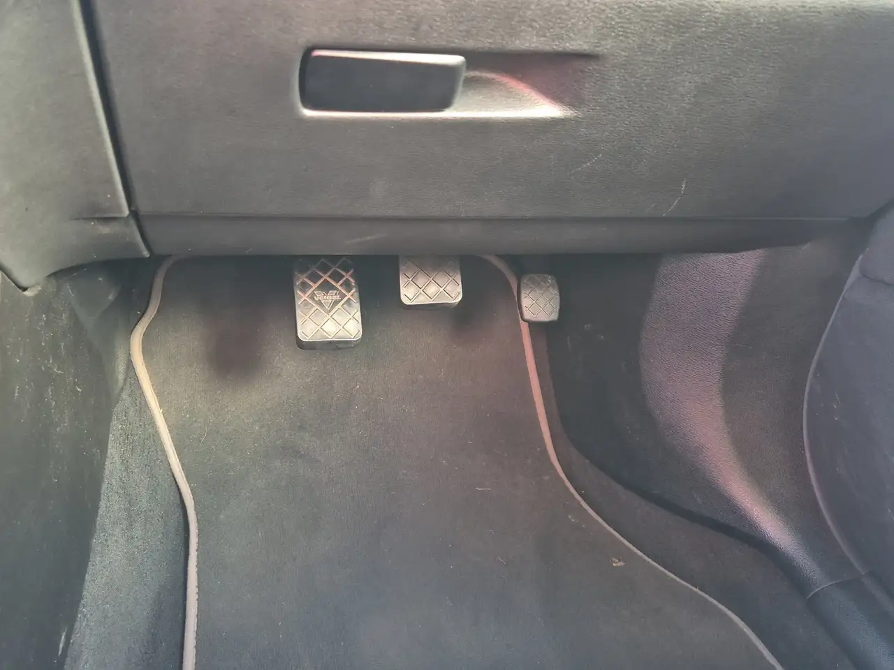 BMW X2 sDrive18d Advantage +nur an Händler/Export+ 14