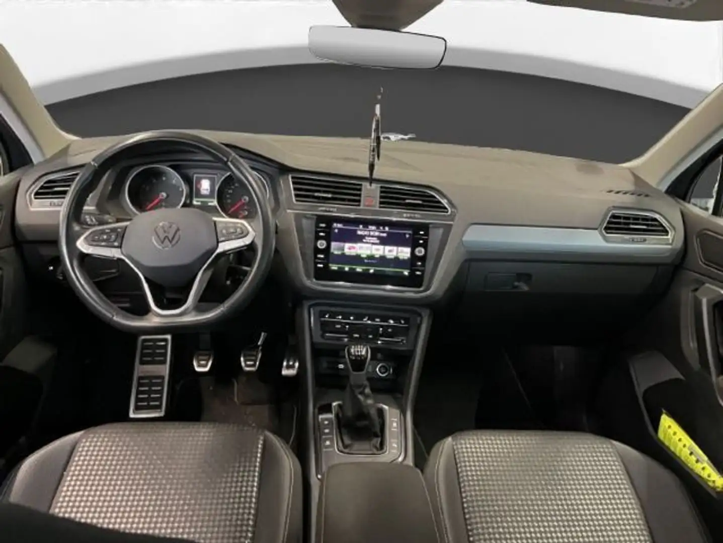 Volkswagen Tiguan 1.5 TSI Navi RüKa SiHz LED Klima Grau - 2