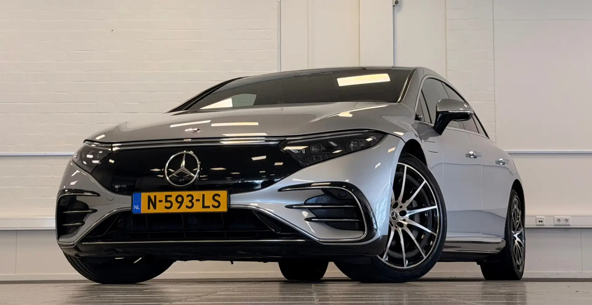 MERCEDES-BENZ Eqs