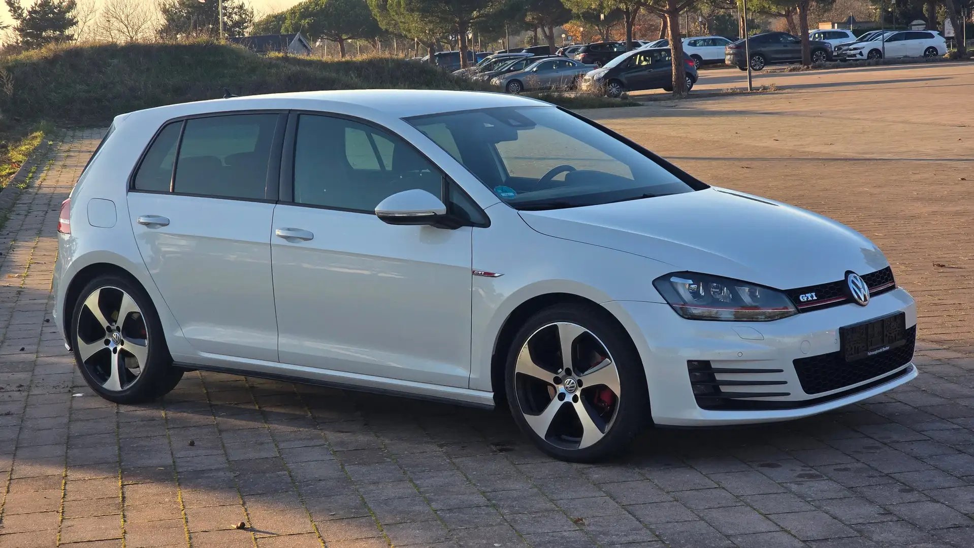 Volkswagen Golf GTI GTI DSG KAM ALCANTARA 18" GRA NAV WEISS-PERLEFFEKT Weiß - 1