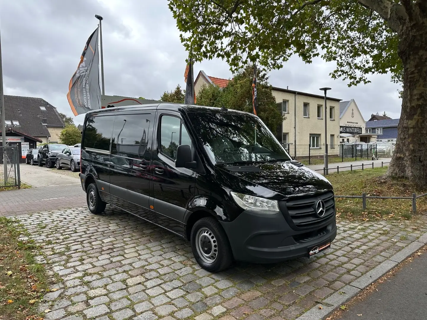Mercedes-Benz Sprinter 214 CDI L2H1*Klima*MBUX*Navi*Tempomat* Schwarz - 1