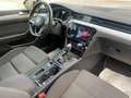 Volkswagen Passat Variant 2.0 TDI NAVI CAMERA TREKHAAK ADAPTIVE CRUISE APPS Zwart - thumbnail 11