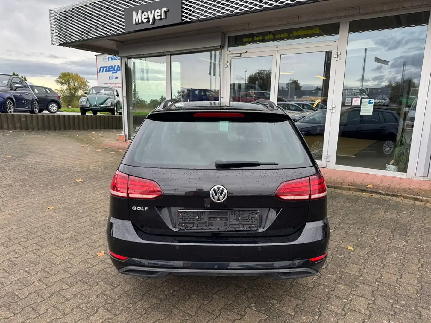 Volkswagen Golf VII Variant 1,6TDI Schwarz - 2