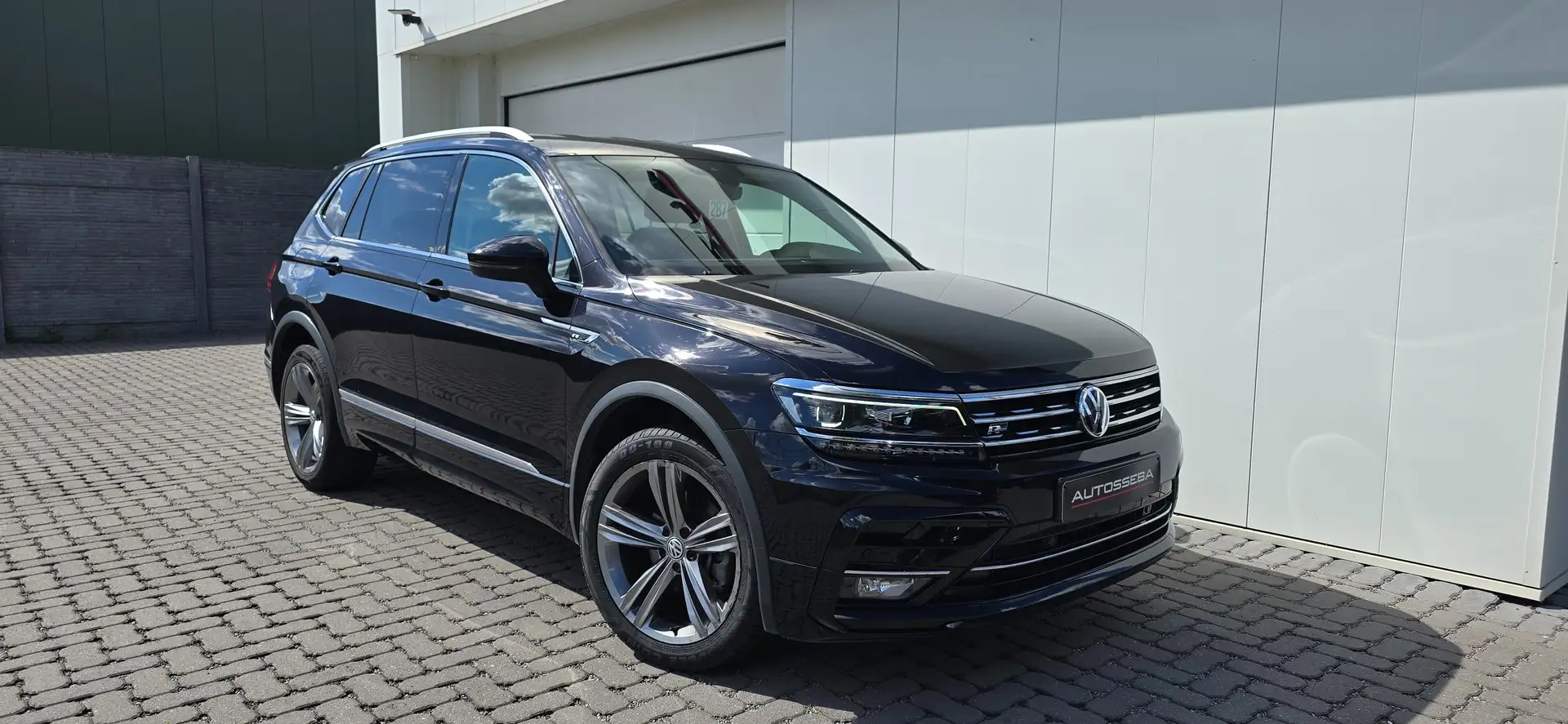 Volkswagen Tiguan Allspace 1.4 TSI Rline *1steEigenaar/Navigatie/Garantie Zwart - 2