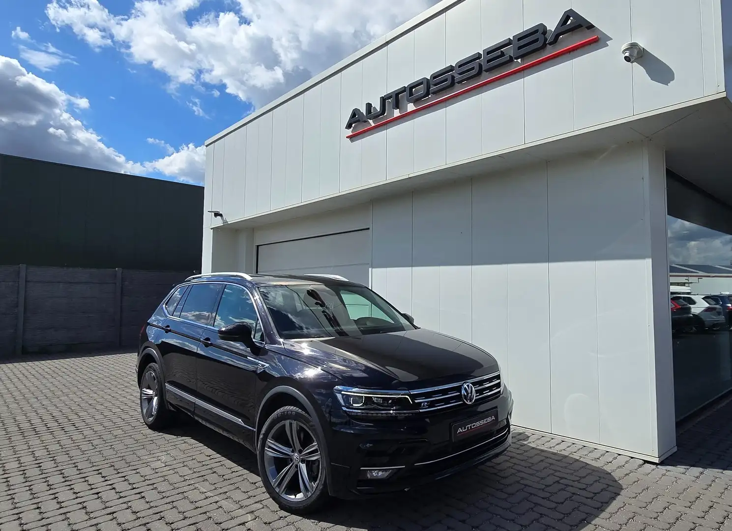 Volkswagen Tiguan Allspace 1.4 TSI Rline *1steEigenaar/Navigatie/Garantie Zwart - 1