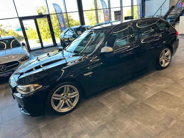BMW 5 Series view 24