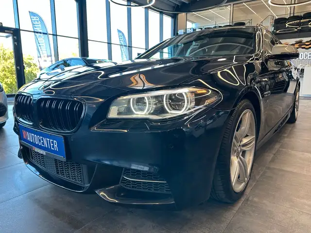BMW 5 Series view 4
