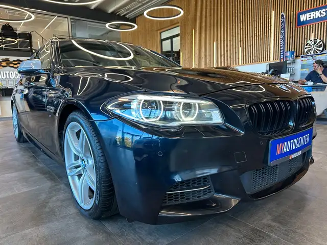 BMW 5 Series view 3