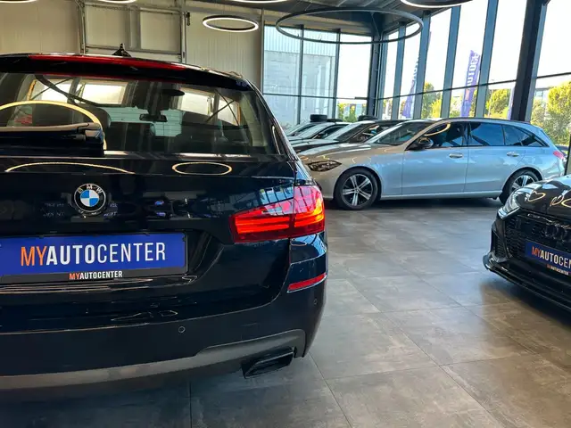 BMW 5 Series view 27