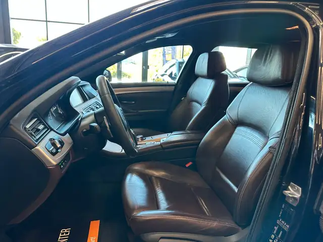 BMW 5 Series view 9