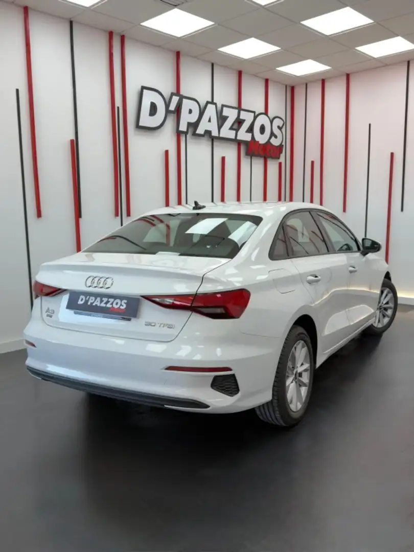 Audi A3 Sedán 30 TFSI Advanced S tronic Blanco - 2