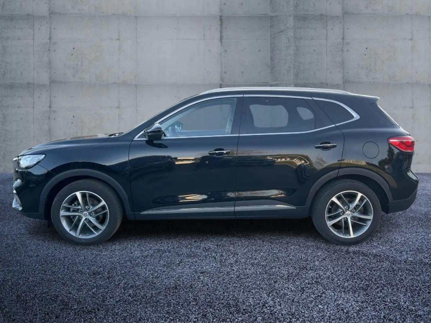 MG EHS Luxury 1,5l 162PS Aut. Schwarz - 2