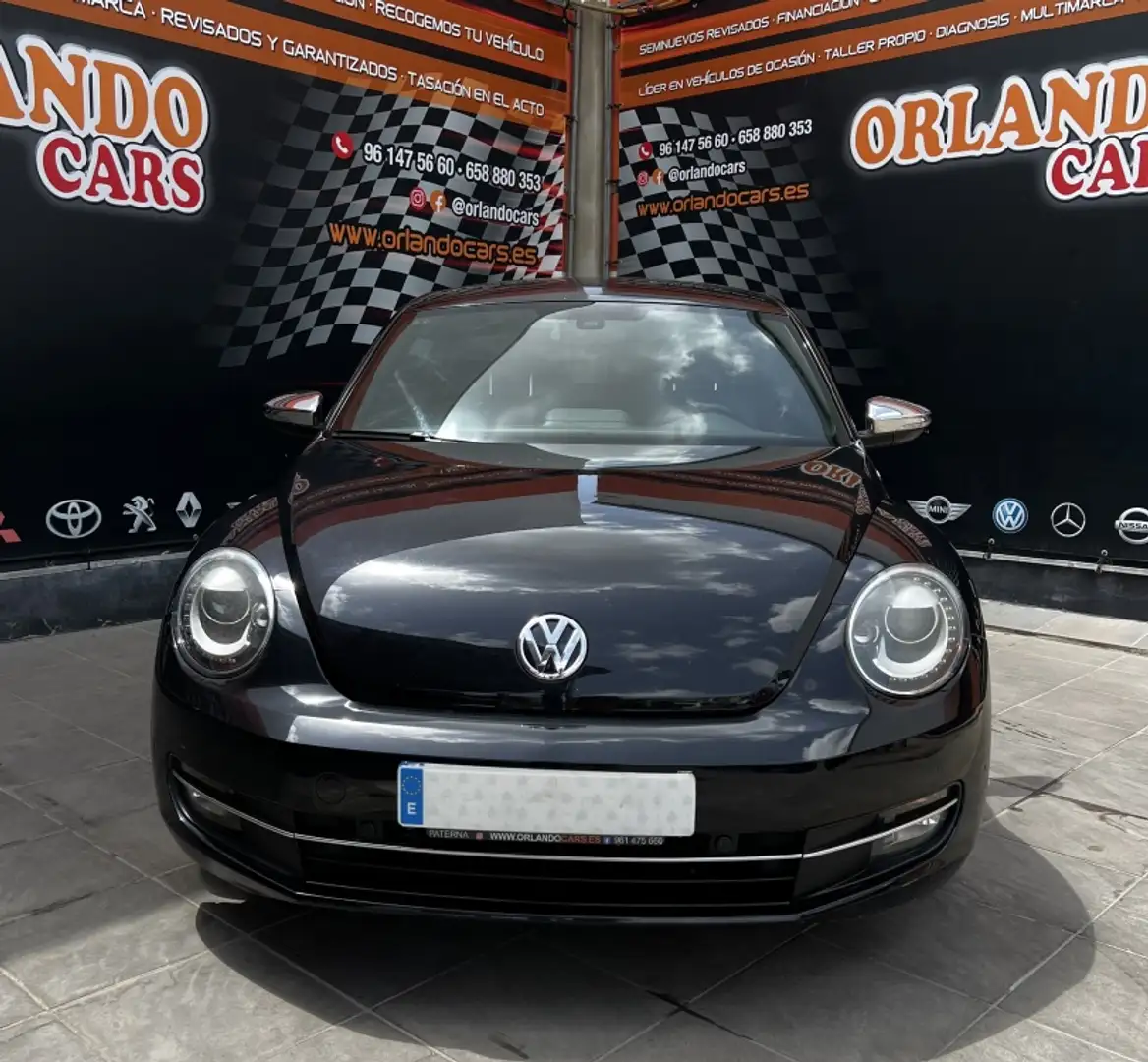 Volkswagen Beetle 2.0TDI Fender Edition Negro - 2
