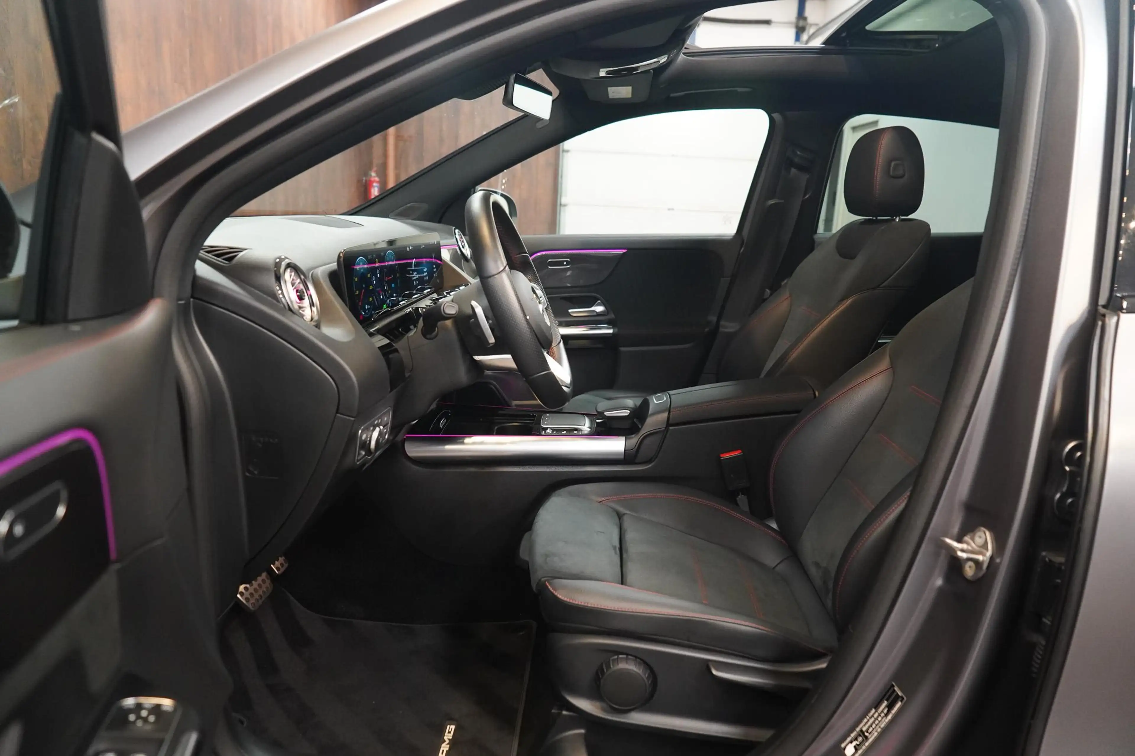 Mercedes-Benz GLA 250 e AMG Line — photo 4