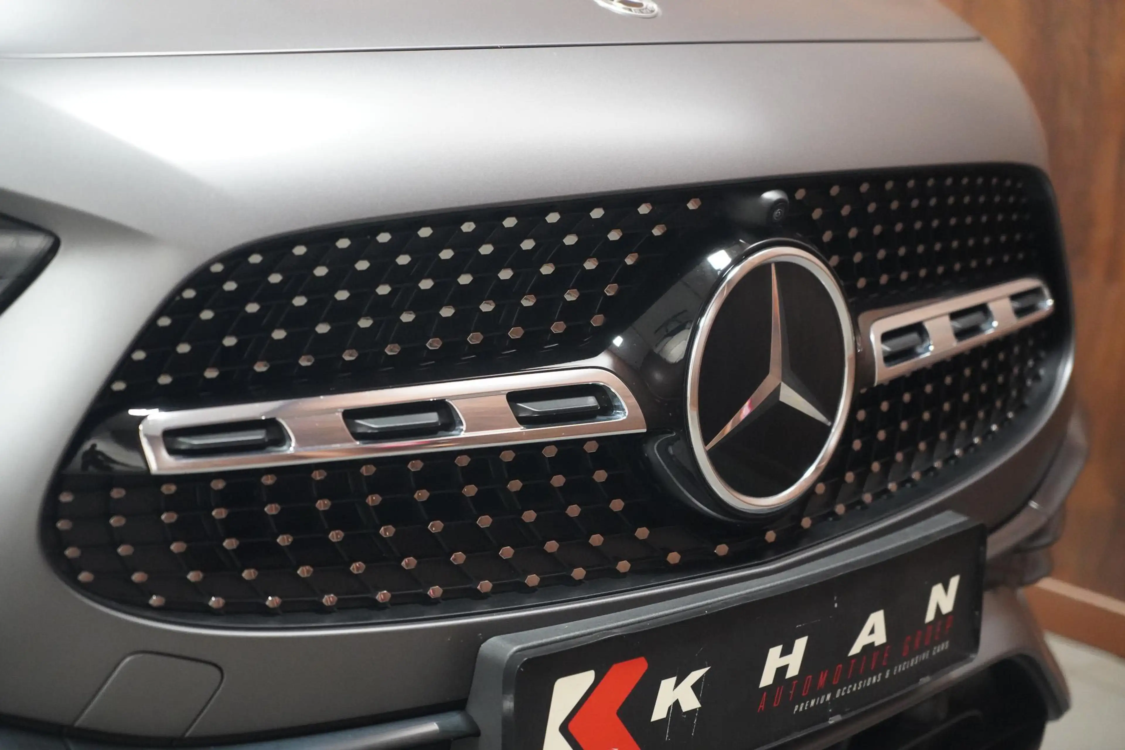 Mercedes-Benz GLA 250 e AMG Line — photo 38