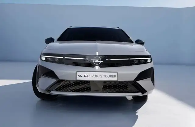 Opel Astra view 6