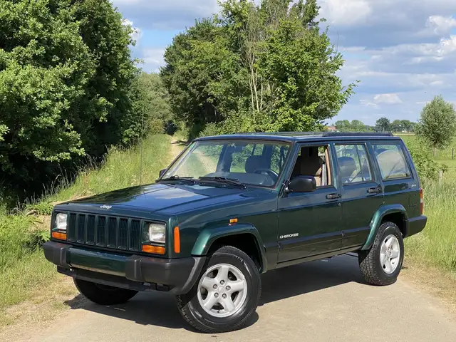 Jeep Cherokee 2.5i Sport