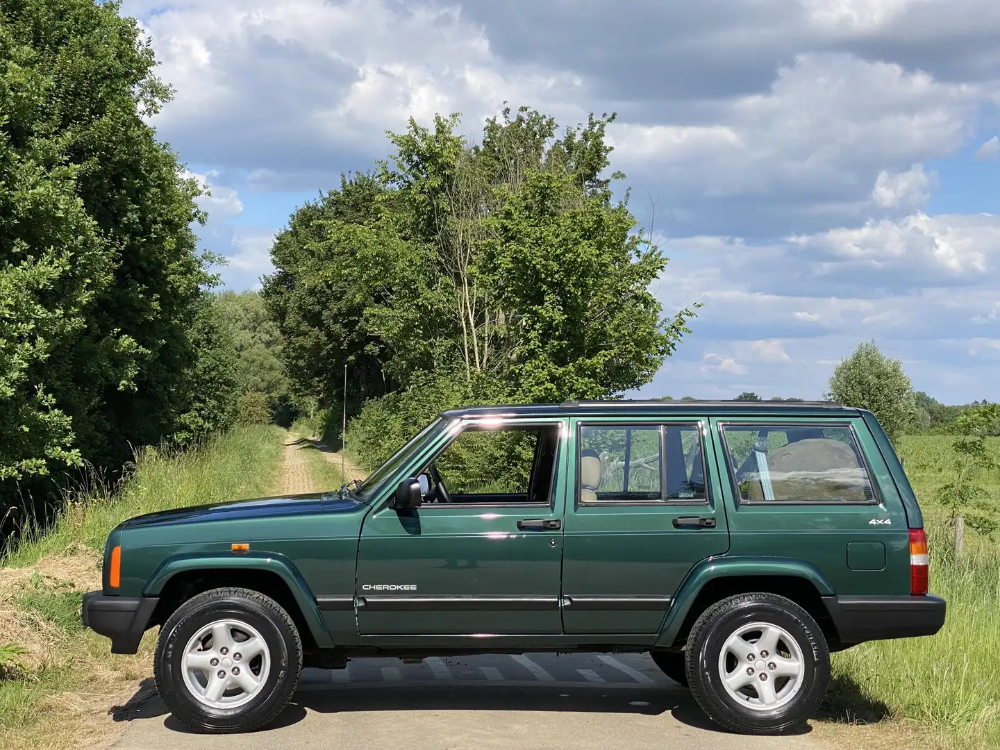 Jeep Cherokee 2.5i Sport Vert - 2