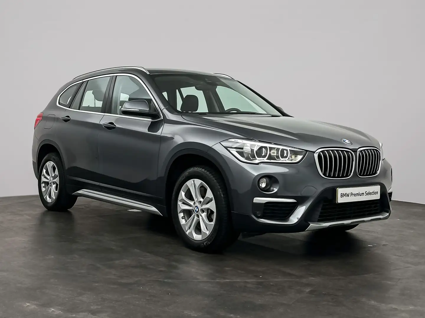 BMW X1 sDrive20i Orange Edition II | Trekhaak met afneemb Grau - 2