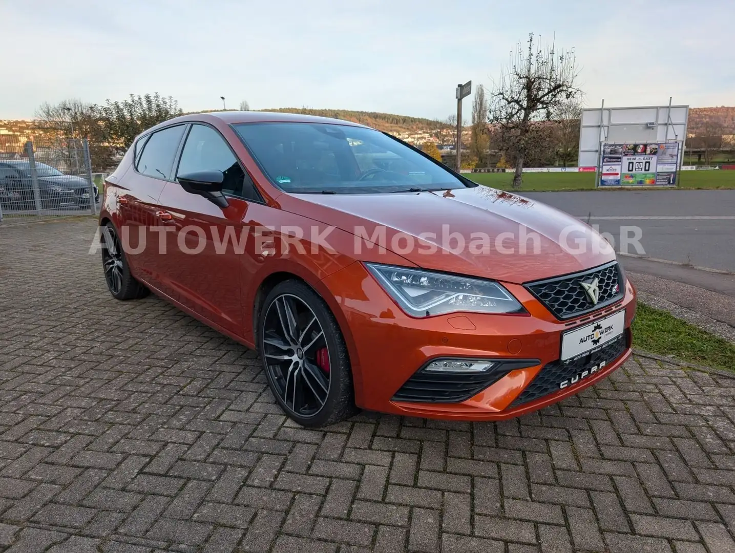 SEAT Leon Cupra 300/Navi/Kamera/KeylessGo/Virtuell Orange - 2